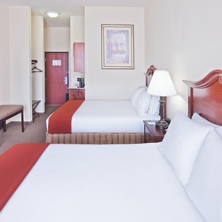 Holiday Inn Express Hotel & Suites Woodward Hwy 270 By Ihg מראה חיצוני תמונה