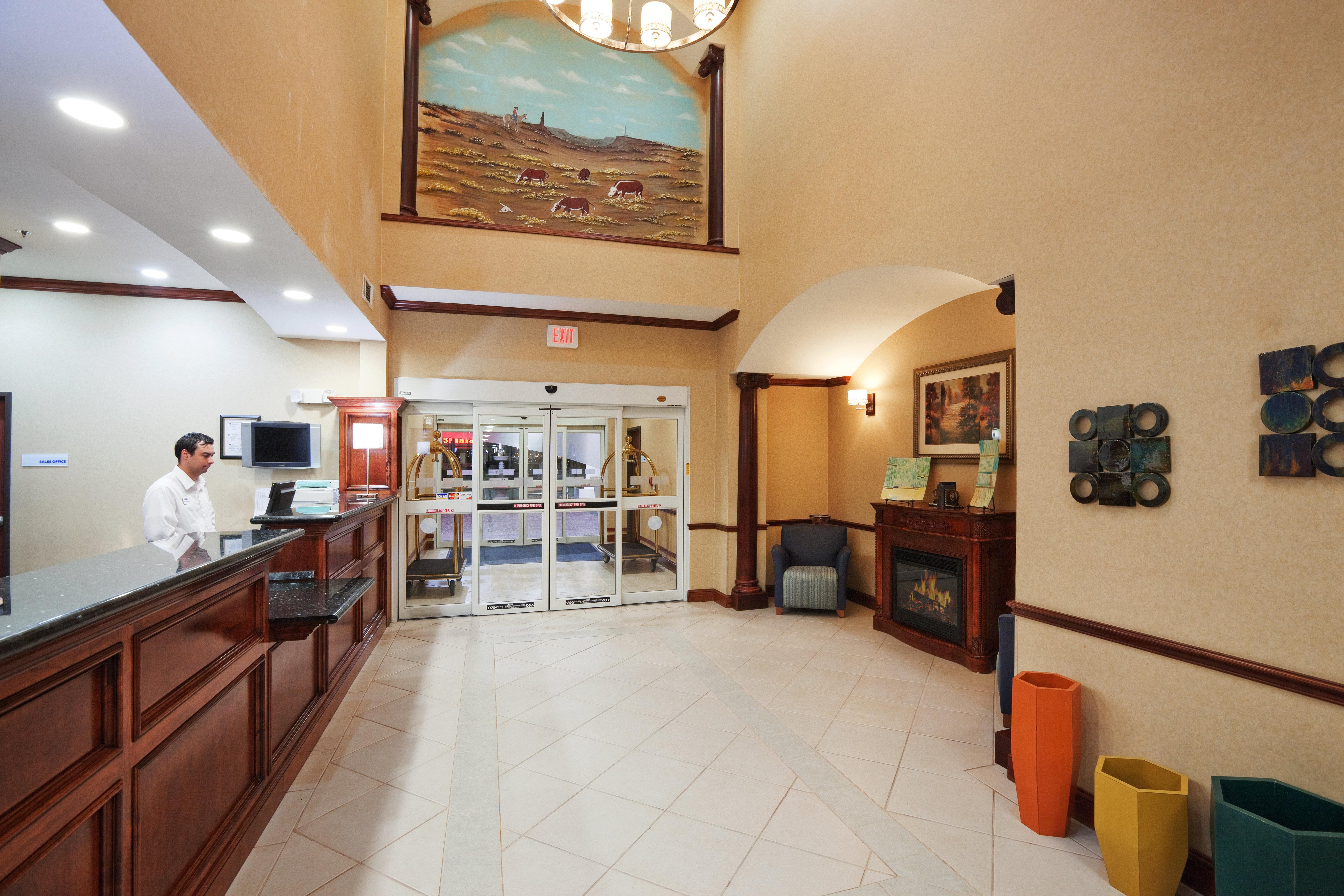 Holiday Inn Express Hotel & Suites Woodward Hwy 270 By Ihg מראה חיצוני תמונה