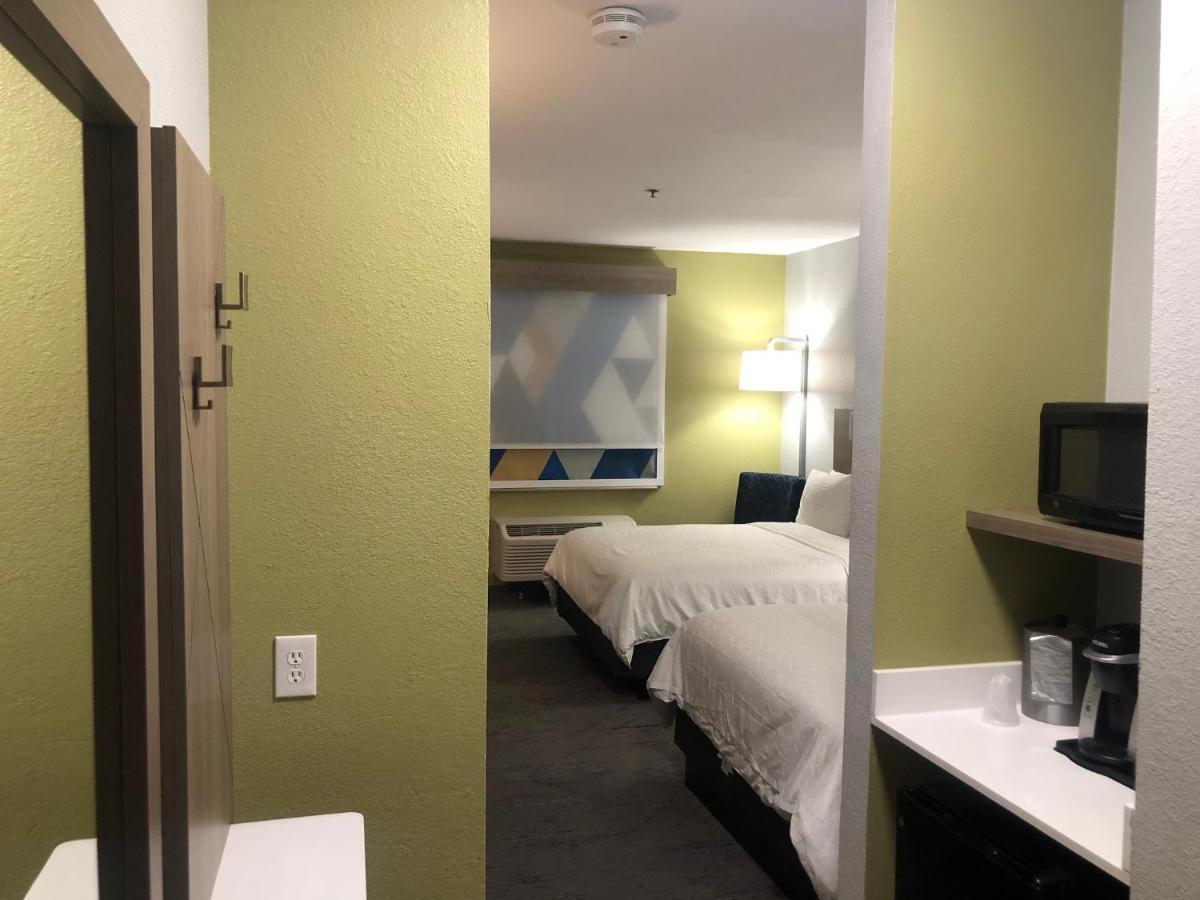 Holiday Inn Express Hotel & Suites Woodward Hwy 270 By Ihg מראה חיצוני תמונה