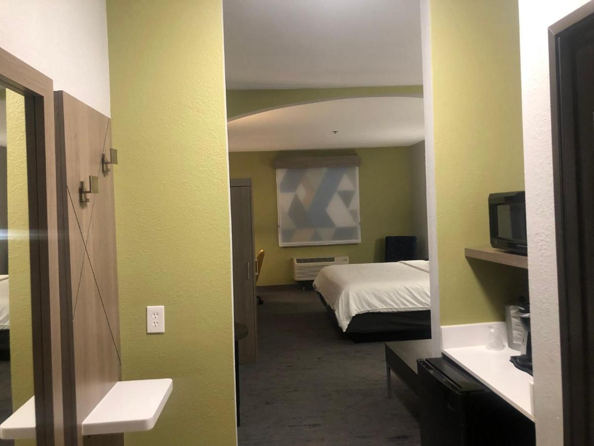 Holiday Inn Express Hotel & Suites Woodward Hwy 270 By Ihg מראה חיצוני תמונה