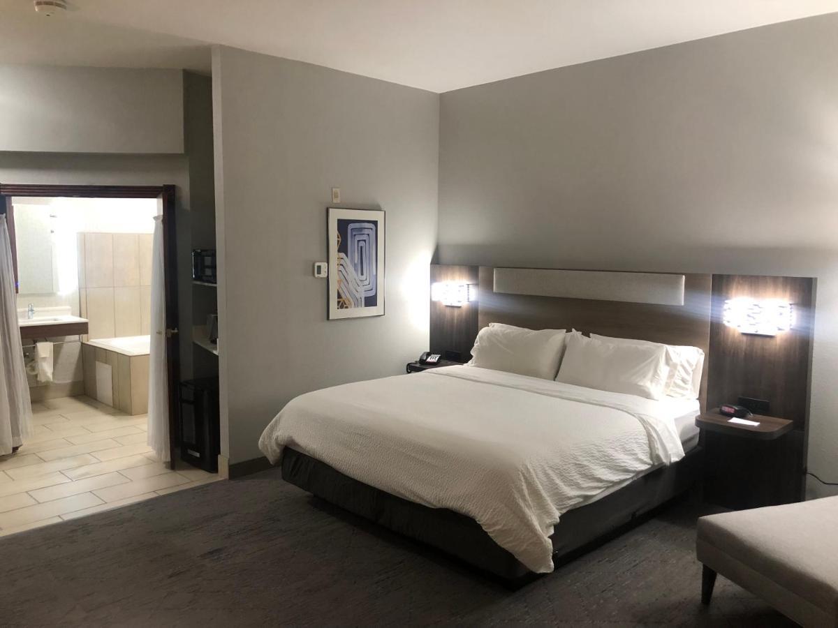 Holiday Inn Express Hotel & Suites Woodward Hwy 270 By Ihg מראה חיצוני תמונה