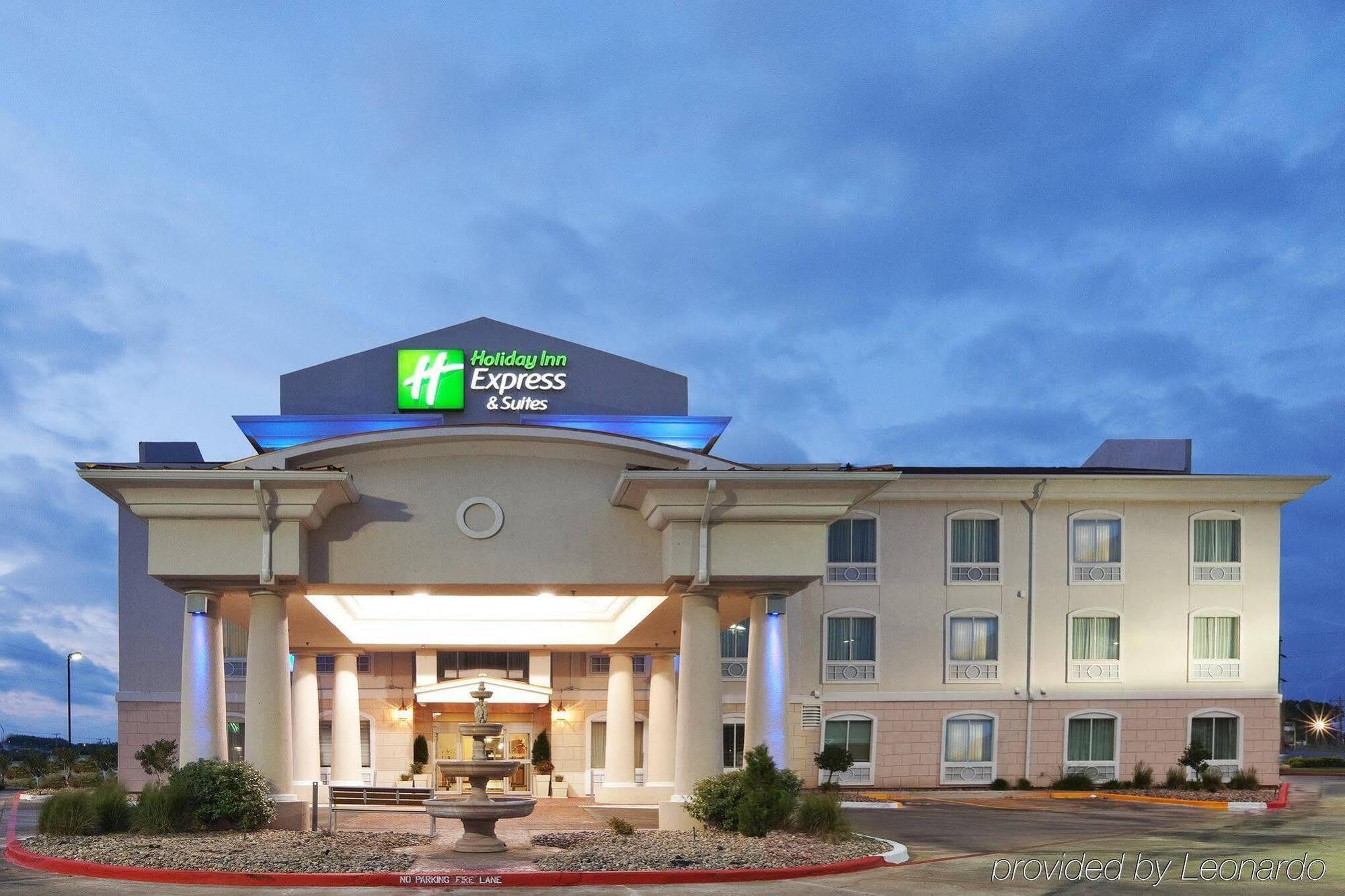 Holiday Inn Express Hotel & Suites Woodward Hwy 270 By Ihg מראה חיצוני תמונה